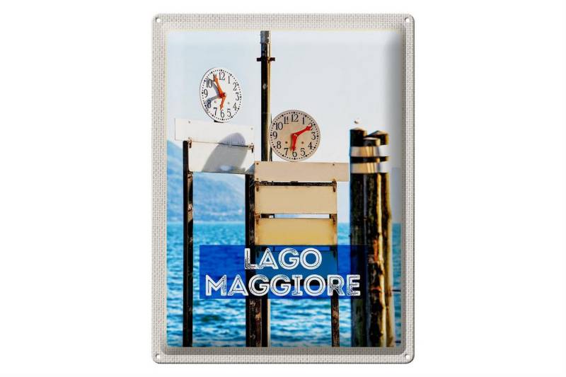 Femer GmbH Metallschild Reise 30x40cm Lago Maggiore Uhr Zeit Meer Gebirge, (1 St), gewölbte Oberfläche, abgerundete Ecken, umgeschlagene Kanten von Femer GmbH