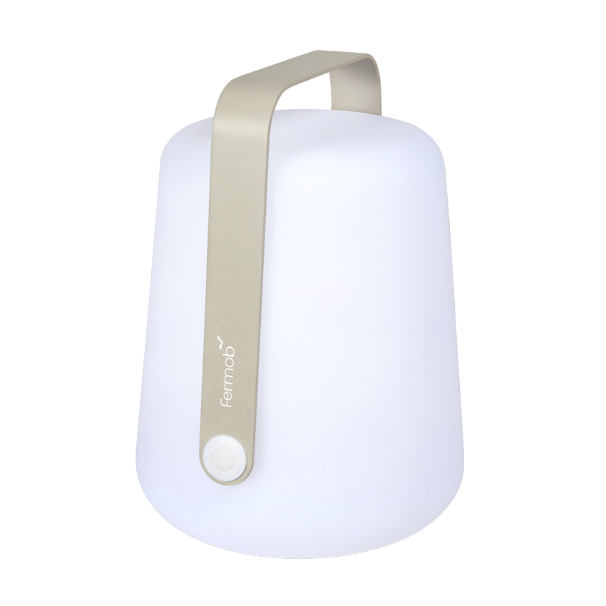 Fermob - Balad LED Leuchte mit Akku H 25cm - lehmgrau/texturiert/H 25cm / Ø 19cm/inkl. USB Kabel von Fermob