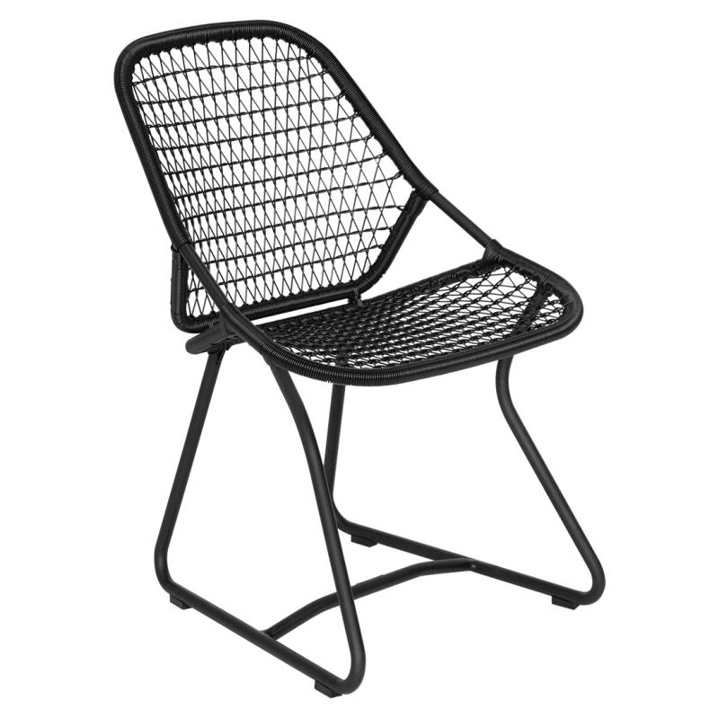 Fermob - Sixties Gartenstuhl stapelbar - lakritze/texturiert/Sitzfläche Polyethylen/UV-beständig von Fermob