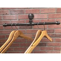 Schiffe 1-2 Tage - Rohr Kleiderständer Industrie Rohre Wand Rack Hängen Steampunk von FerreroArtDesign