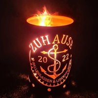 Feuertonne Zuhause 200 Liter Metallfass Wunschtext Feuerstelle Feuerflair von FeuerflairDE