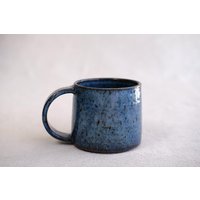 Gesprenkelte Blaue 15 Fl Oz Steinzeug Becher Und Tasse Gesprenkelte Blaue 15 Fl Oz Steinzeug Becher Und Tasse von FharStudio