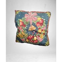 Vintage Weihnachtskranz-Entwurfs-Feiertags-Kissen von FiberAndTextileArts