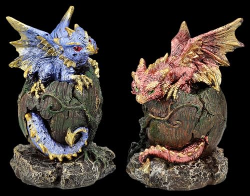 Magische Drachenfiguren im Holzei: 2er Set, Roter & Blauer Drache, Handbemalt, 8 cm Breit, Figur Magische Drachenfiguren im Holzei: 2er Set, Roter & Blauer Drache, Handbemalt, 8 cm Breit, Figur von Figuren Shop GmbH