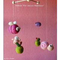 Filzmobile "Für Kleine Mädchen" Handgefilzt Filz Stoff Mobile Traumfänger Geschenk Geburt Taufe Mädchen Geburtstag Dekoration Kinderzimmer von FilzMichel