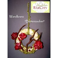 Türkranz, Wandkranz Blütenzauber, Gefilzt, Schmuckkranz von FilzatelierBaerCity
