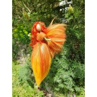 Fee Herbstfee Feuerfee Gefilzt Wolle Waldorf Deko Jahreszeitentisch Geschenk Handmade von Filzhimmel