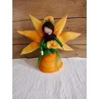 Sonnenblumenelfe Fee Gefilzt von FilzkunstElfenwelt