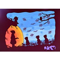 Waldorf Fensterbild Transparent Herbst Winter Jahreszeitentisch Mutter Erde Holt Ihre Wurzelkinder Nach Hause von Filztierallerlei