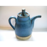 Vintage Mini Steingut Teekanne Sake Pot Blau Miniatur Signiert Natürlicher Ton Natur Himmelblau Japan Teekannen Home Living von FindCharlotte