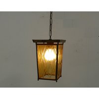 40Er Hängelampe Flurlampe Laternenstil, Messingrahmen + Bernsteinglas von FindingsFromOldTimes