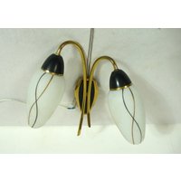 Mid Century Tüten Wandlampe 2 Flammig Messing Rahmen Mit Runden Weißen Schirmen, 50Er 60Er von FindingsFromOldTimes