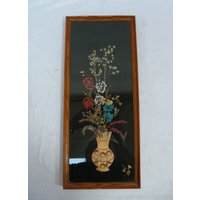 50Er Strohblumen in Vase Handarbeit Gerahmt Hinter Glas, Kleines Wandbild Mid Century Modern von FindingsFromOldTimes