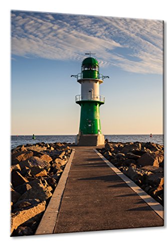 Leinwanddruck Warnemünde Größe: 60 x 90 cm | Leinwand Bild Ostsee Warnemünde Leuchtturm Pier Hafen Boot Wasser Meer Grün Blau | Aus der Serie: Die Ostsee | Farbe: bunt | Rubrik: europa + landschaften von Fine-Art-Manufaktur