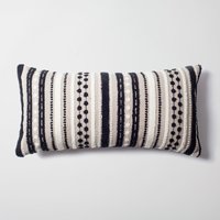 Schwarz Und Weiß Kissen | Gestreifte Lumbar Leinen Strukturiert Tufted Gewebt Einzigartige Designer Stoff Dekorative Couch, Bett Dekor Kissenbezug von FineRoomLiving