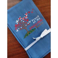 Besticktes Geschirrtuch "Proud Of My English Roots" England Design von FinelyCraftedByCara