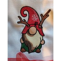 Besticktes Geschirrtuch "Weihnachtswichtel Mit Geweih" Skandinavisch Norweger Schwedisch von FinelyCraftedByCara