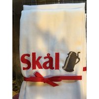 Besticktes Geschirrtuch Weinliebhaber "Skal" von FinelyCraftedByCara