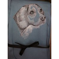 Gratis Name Geschirrtuch Hunderassen Bestickt Beagle Skizze von FinelyCraftedByCara