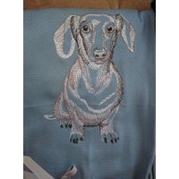 Gratis Name Geschirrtuch Hunderassen Bestickt Dackel Weiner Hund Gemustert von FinelyCraftedByCara
