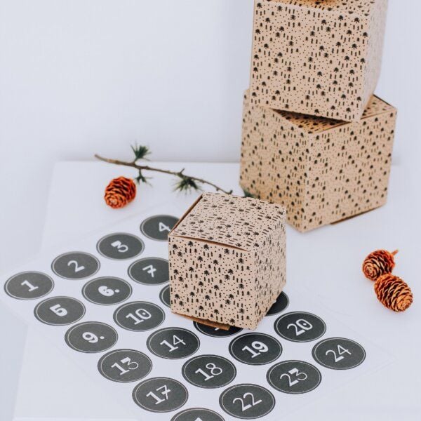 Fines Papeterie Adventskalender BLACK aus Kraftkarton Fines Papeterie Adventskalender BLACK aus Kraftkarton von Fines Papeterie