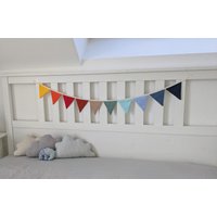 Wimpelkette Bunt in Wunschlänge | Aus Öko-Tex© Zertifizierten Materialien Hergestellt, Handmade Germany von Finnlou