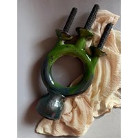 Handgemachter Grüner Keramik Dreifaltigkeit Kerzenständer - Boho Decor von Firaworkshop