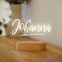 Lampe Mit Name I Geschenk Zur Geburt Personalisierbare Nachtlicht Led-Leuchte Namenslicht Geschenke Für Kinder von FireboxGifts