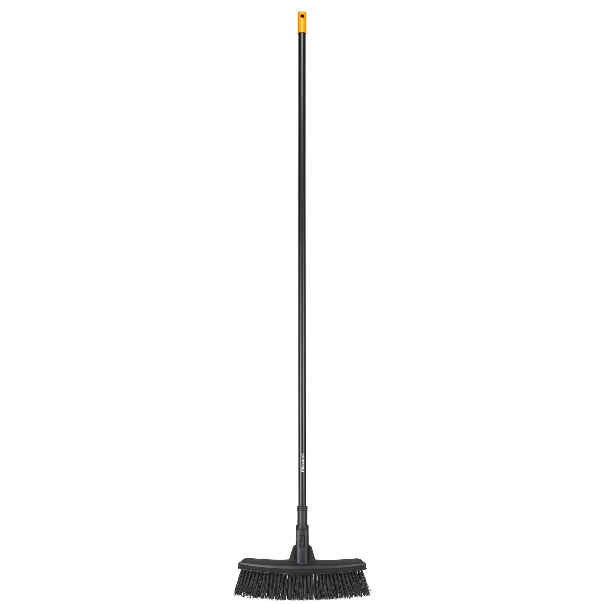 Fiskars Allzweckbesen 'Solid M' 160 cm Fiskars Allzweckbesen 'Solid M' 160 cm von Fiskars