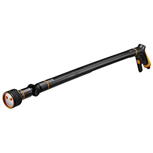 Fiskars Gießstab mit 3 Funktionen, Schwenkbarer SoftGrip-Düsenkopf, Durchflusskontrolle mit Frontregler, Universalgröße, Länge: 74 cm, 442 g, Schwarz/Orange, 1065488 von Fiskars