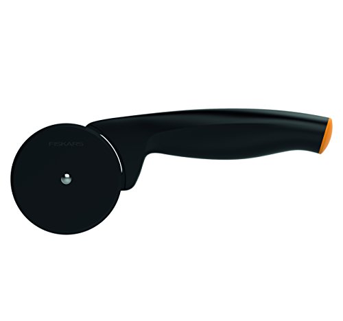 Fiskars Pizzaschneider mit hochwertigem Kunststoff-Schneidrad, Länge: 19 cm, Functional Form, Schwarz/Orange, 1019533 von Fiskars