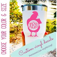 Huhn Silhouette Vinyl Aufkleber, Personalisierte Monogramm Ersten Tassen Yeti Tumblers Autos Lkw-Laptops - Hahn Geschenk von FlaDecals