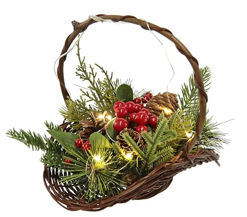 Gesteck mit Tanne Beeren Zapfen LED-Licht im Korb Kunstblume Künstliche Blume Arrangement Weihnachtsdeko Tischdeko Tannenbouquet Tannengesteck Weihnachtsgesteck Dekopflanze Deko Blumendeko von Flair Flower