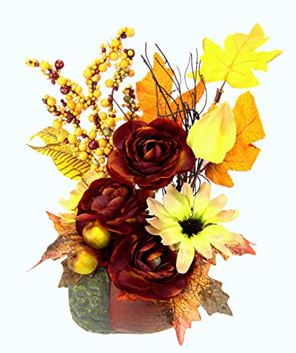 Herbstgesteck in Haselnuss von Flair Flower
