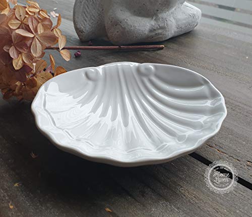 Flair Vitrine Seifenschale Seifenablage -Muschel- mittel 13 x 12 cm Keramik weiß Landhaus Shabby Chic Flair Vitrine Seifenschale Seifenablage -Muschel- mittel 13 x 12 cm Keramik weiß Landhaus Shabby Chic von Flair Vitrine