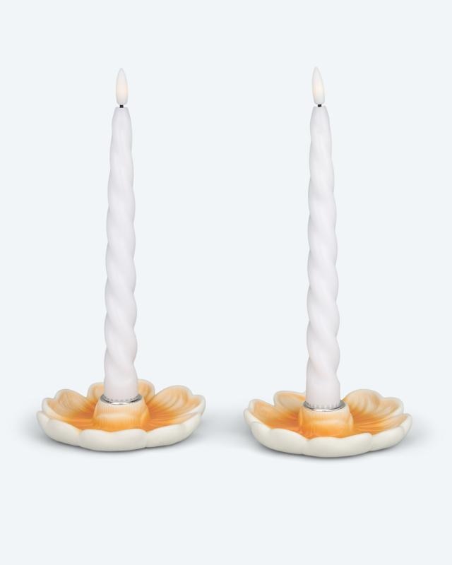 2 Kerzenhalter "Blüte" mit Stabkerze von Flambiance