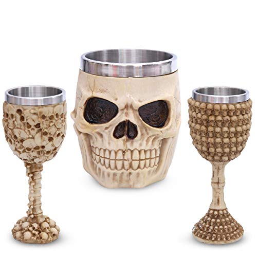 Wikinger Krug im Set mit zwei Kelchen für Met & Bier - Trink-Becher Totenkopf-Deko für Mittelalter Fans - Detaillierte Totenkopf-Becher in Lebensmittelqualität aus Edelstahl und Polyresin (3er Set) von Flanacom