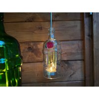 Windlicht Aus Tanqueray 0, 7L Gin Flasche - Ein Flaschenjunge | Zum Anhängen in Schlichtem Weiß Besonderes Unikat Mit Drahteinsatz von Flaschenjunge