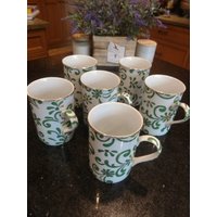 Antike Reflections Kaffee Tassen von FlashBacksInMyGarage