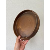 Handgefertigte Keramikschale Aus Steinzeug Handmade Erdtöne Vintage Cottagecore Mcm Braun Schlicht Handgefertigte Keramikschale Aus Steinzeug Handmade Erdtöne Vintage Cottagecore Mcm Braun Schlicht von FleasSchatz