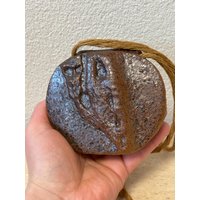 Wandvase Keramik Studio Pottery Vintage Blumenvase Zum Aufhängen Braun Primitiv Handmade Wandvase Keramik Studio Pottery Vintage Blumenvase Zum Aufhängen Braun Primitiv Handmade von FleasSchatz