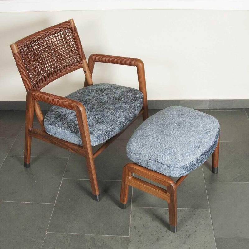 Sessel Ortiga Stoff Timo Blau Gestell Canaletto Nussbaum Leder Kordel Tabak mit ... von Flexform