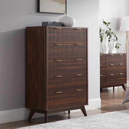 Flexoliving Kommode mit 5 Schubladen, 137 cm Moderner Rillen-Hochschrank mit Melaminplatte in Marmor-Optik, Gewölbtes Design (Dunkel-Walnuss) von Flexoliving