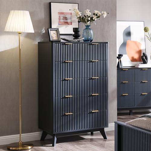 Flexoliving Kommode mit 5 Schubladen, 137 cm Moderner Rillen-Hochschrank mit Melaminplatte in Marmor-Optik, Gewölbtes Design (Dunkelgrau) von Flexoliving