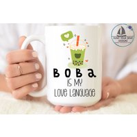 Boba Is My Love Language Kaffeetasse, Matcha Grün Tee Bubble Perlen Milchtee Liebhaber Tasse Geschenk Für Foodie, I von FloatYourBoatDesignz