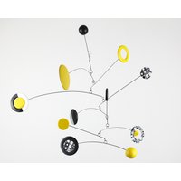 Monochromes Baby Mobile, Kinderzimmer Geschenk, Modernes Hängendes Krippen Mobile, Mid Century, Kinderbett Gelb, Monochrome Mobile von FloatingArtMobiles