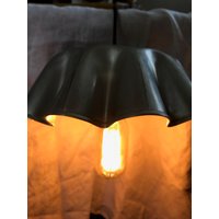 Bundt Pan Pendelleuchte Bundt Pan Pendelleuchte von Flojosmojo