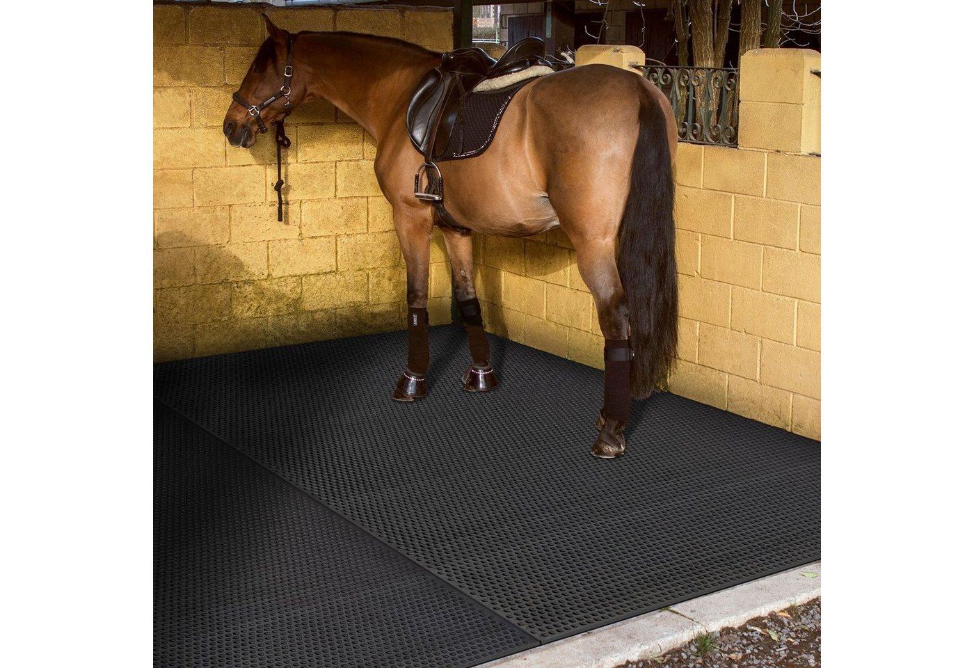 Floordirekt Bodenschutzmatte Stallmatte Noppen, Bodenschutz, 183 x 122 cm von Floordirekt