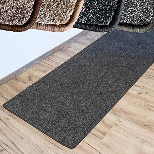 Floordirekt Velours-Teppich Lyon | Widerstandsfähig & pflegeleicht | viele Farben & Größen | Wohnteppich oder Läufer | Robuster Action-Back-Rücken (Grau-Meliert 77, 66 x 500 cm) von Floordirekt