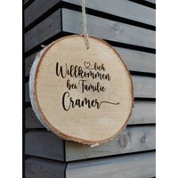 Baumscheibe 29cm Türschild Willkommen Bei Familie Oder Wunschtext Namenschild Baumscheibe 29cm Türschild Willkommen Bei Familie Oder Wunschtext Namenschild von Floratique2020